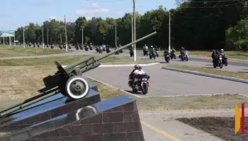 В Лисках в День города и района байкеры провели массовый мотопробег