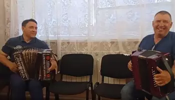 Воробьевец сыграл дуэтом с гармонистом &laquo;Золотой десятки&raquo; России Алексеем Ефимовым