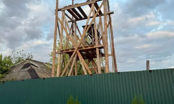 Конфликт между соседями разгорелся в воронежском селе из-за сотовой вышки