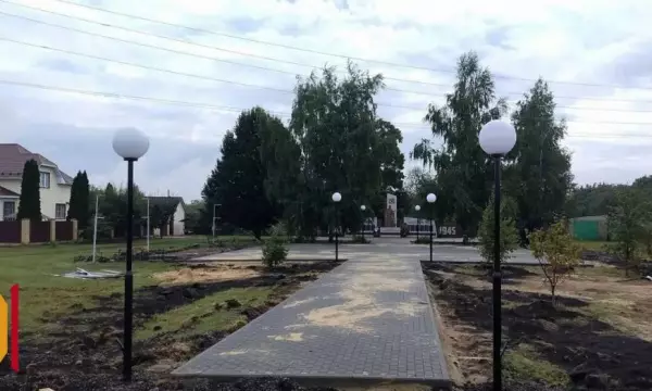 В грибановском селе Листопадовка общественники благоустроили территорию мемориала
