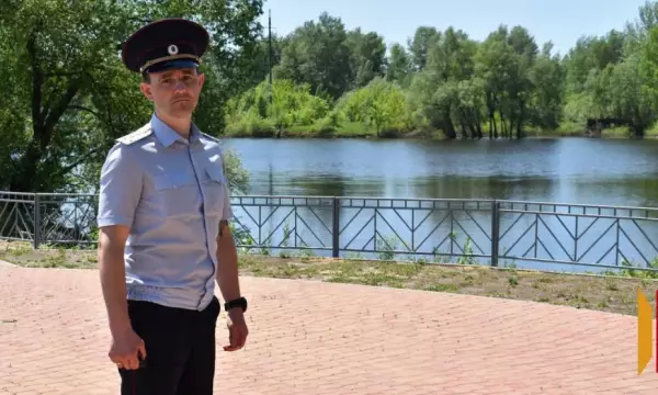 Сам чуть не утонул в детстве: воронежский участковый рассказал о том, как спас тонущего подростка
