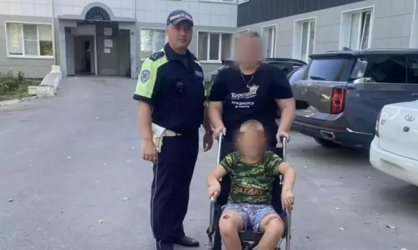 Воронежские полицейские доставили в больницу 8‑летнего мальчика, получившего травму