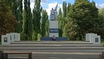 В Таловском селе Бирюч отреставрировали памятник воинам-односельчанам