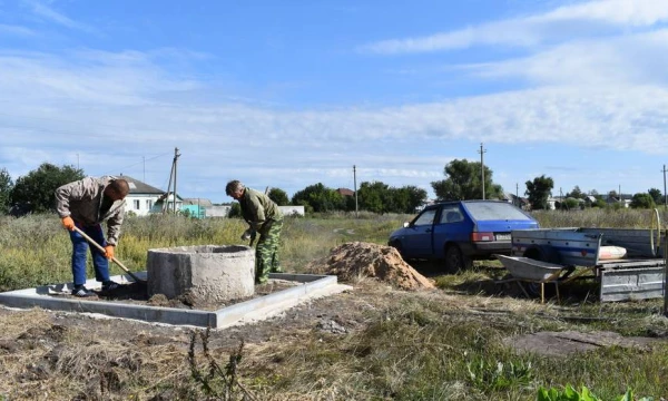 В аннинском селе Старый Курлак отремонтировали колодцы на 5 улицах