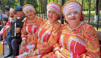 Жительниц Хохольского района попросили сделать фото в кокошнике и народном костюме