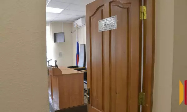 &laquo;Извините, я пошутил, просто пришел в гости&raquo;: воронежец в маске и шарфе пытался ограбить знакомых на 919 тыс рублей