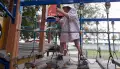 Фаланги пальца лишилась 7-летняя девочка на детской площадке в Воронеже