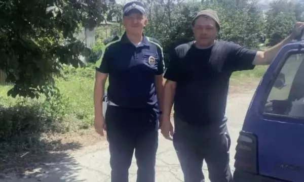 Воронежские полицейские отремонтировали ВАЗ, заглохший на проезжей части
