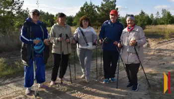 Лискинских пенсионеров пригласили на бесплатные занятия скандинавской ходьбой
