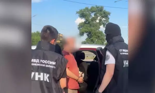 В Воронежской области задержали наркокурьера с 1,9 кг мефедрона: видео