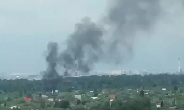 В Воронеже очевидцы сняли мощный пожар в микрорайоне Шилово