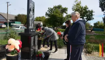 В таловском поселке Видный открыли обновленный мемориал воинам-землякам