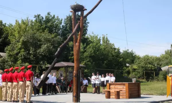 В лискинском хуторе Шепелев общественники отреставрировали довоенный колодец