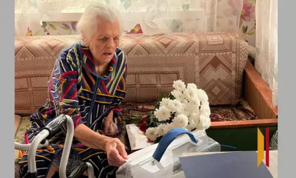 В Подгоренском районе 100-летняя жительница Зоя Данишевская поучаствовала в выборах