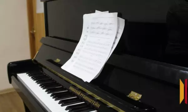 Хохольцев пригласили на концерт симфонического оркестра Луганской филармонии