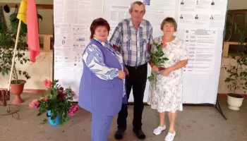 В Нижнем Мамоне супруги проголосовали в день рубиновой свадьбы