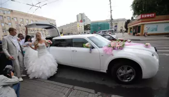 Главное за ночь. В Крыму будут выдавать гуманитарную помощь, российских невест атакуют мошенники.