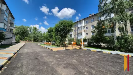В Лисках двор многоквартирного дома благоустроили за 6 млн рублей