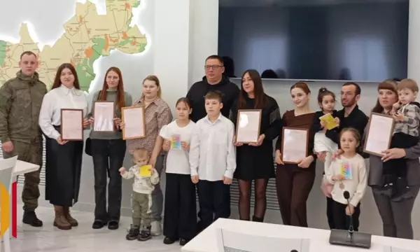 В Грибановском районе 17 молодым семьям вручили жилищные сертификаты