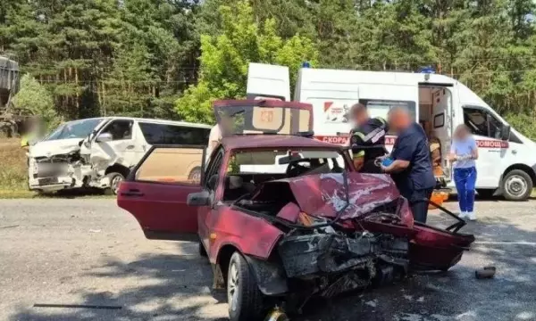 В Воронежской области &laquo;девятку&raquo; занесло и выкинуло на встречку: пострадали женщина и 13-летняя девочка