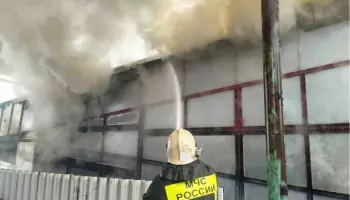 Под Воронежем загорелся завод
