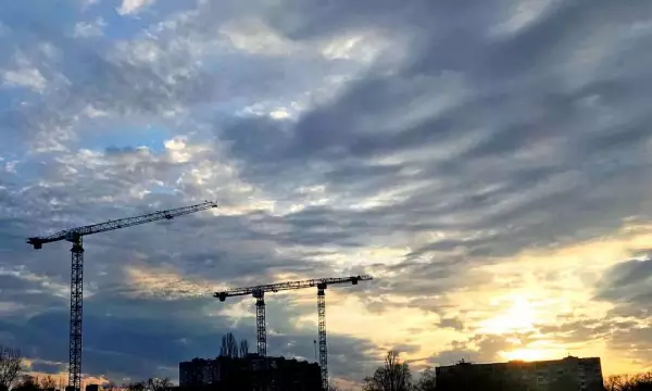 Два человека ранены в результате массовой атаки дронов ВСУ на Воронеж