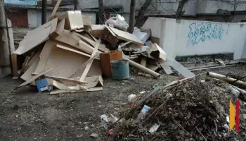 В Калаче после вмешательства воронежской прокуратуры убрали мусор с контейнерных площадок