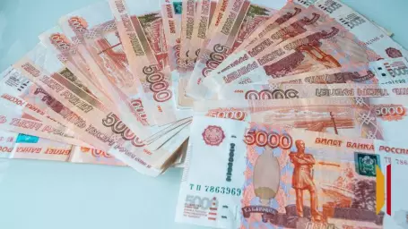 Под предлогом продажи квартиры воронежец украл у своего приятеля 889 тыс рублей