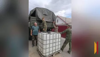 Верхнемамонские волонтеры отправили бойцам СВО воду и емкости для горючего