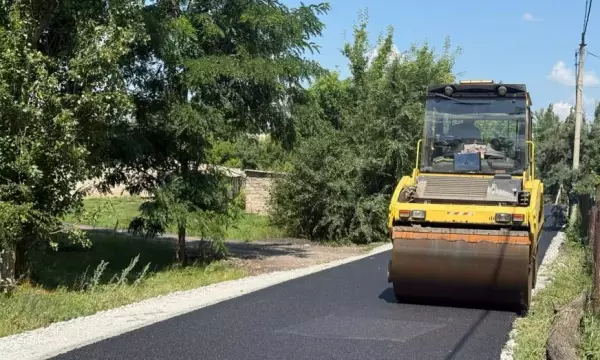 В лискинском поселке совхоза &laquo;2-я Пятилетка&raquo; заасфальтировали улицу
