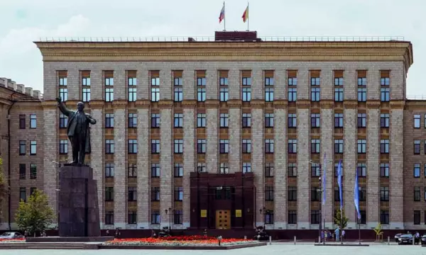 Первые лица Воронежа и области поздравили земляков с 330-летием русского флота