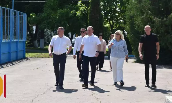 Депутат Госдумы РФ Александр Сидякин посетил соцобъекты Эртильского района Воронежской области