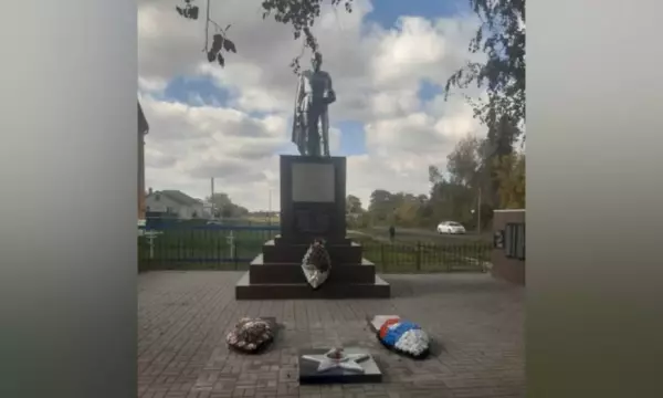 После вмешательства прокуратуры в воронежском селе Платава привели в порядок воинское захоронение