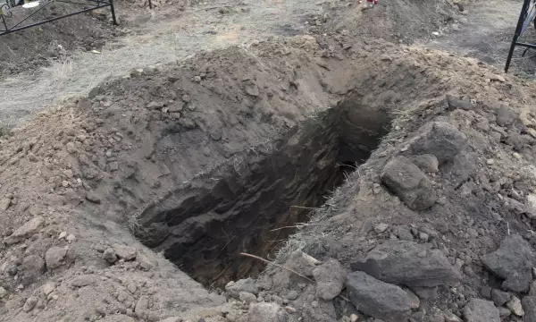 Главное за ночь. Похороны Соседова пройдут в закрытом режиме, девушка, замороженная в холодильнике, жила с отцом.
