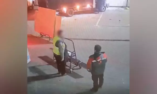 В Воронежской области сварщик и экспедитор украли товаров из ТЦ на 435 тыс рублей: видео