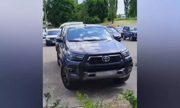 Воронежец не смог вызвать такси и угнал Toyota из открытого гаража