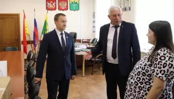 Председатель Воронежской облдумы Юрий Матузов передал оборудование участнику СВО для выполнения боевых задач