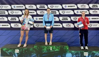 Верхнехавская пловчиха победила на первенстве ЦФО
