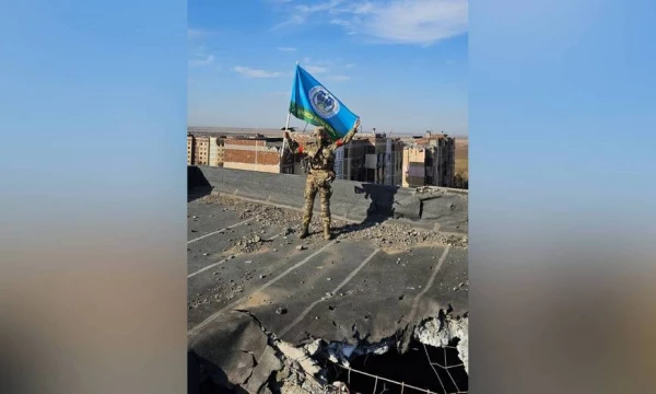 Боец СВО поднял над Угледаром флаг борисоглебского клуба бокса