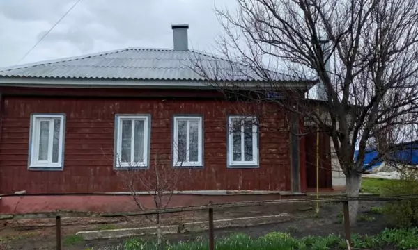 В Терновском районе обновили кровлю на доме матери участника СВО