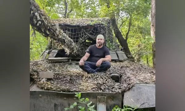 &laquo;Я сам вызвался&raquo;: житель Воронежской области увел горящий танк в безопасное место