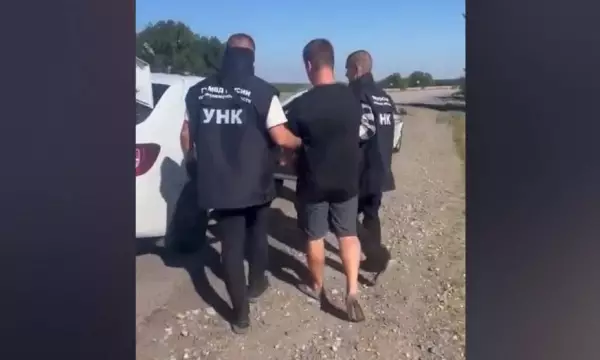 Воронежские полицейские задержали курьера с 3 кг мефедрона: видео
