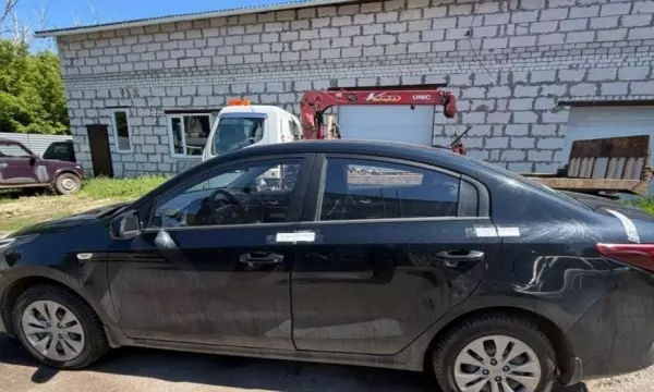 В Воронежской области приставы конфисковали иномарку у пьяного водителя и передали ее военным