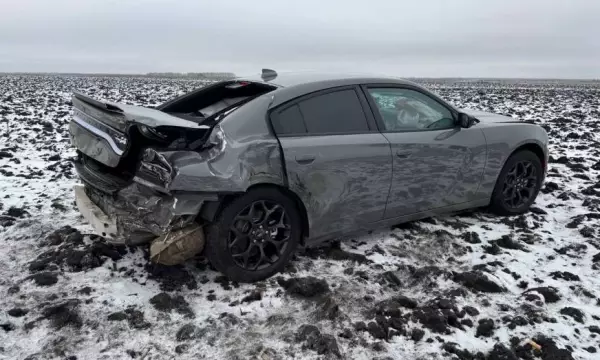 В Воронежской области Dodge столкнулся с Chevrolet Niva и фурой: пострадали 2 человека
