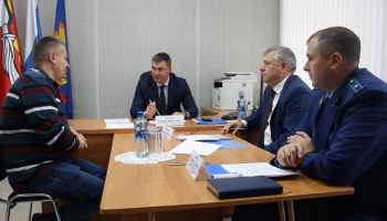 Жители Каменского района обратились с просьбами к заместителю губернатора на личном приеме