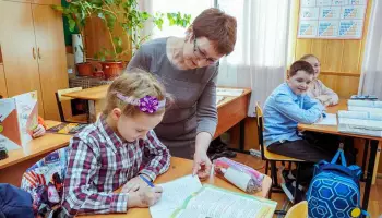 Врачи, учителя и соцработники Воронежской области получат прибавку к зарплате в октябре