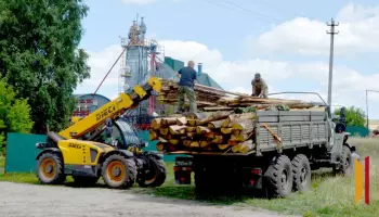 Жители Воробьевского района отправили пиломатериалы участникам СВО