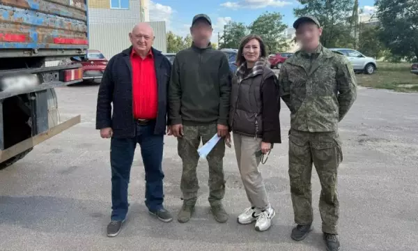 Лискинцы передали участникам СВО 7 кубометров бревен