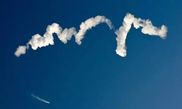 Из-за атаки беспилотников в Новоусманском районе Воронежской области загорелись два склада