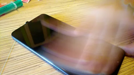 Как полировать экран iPhone и избавиться от царапин